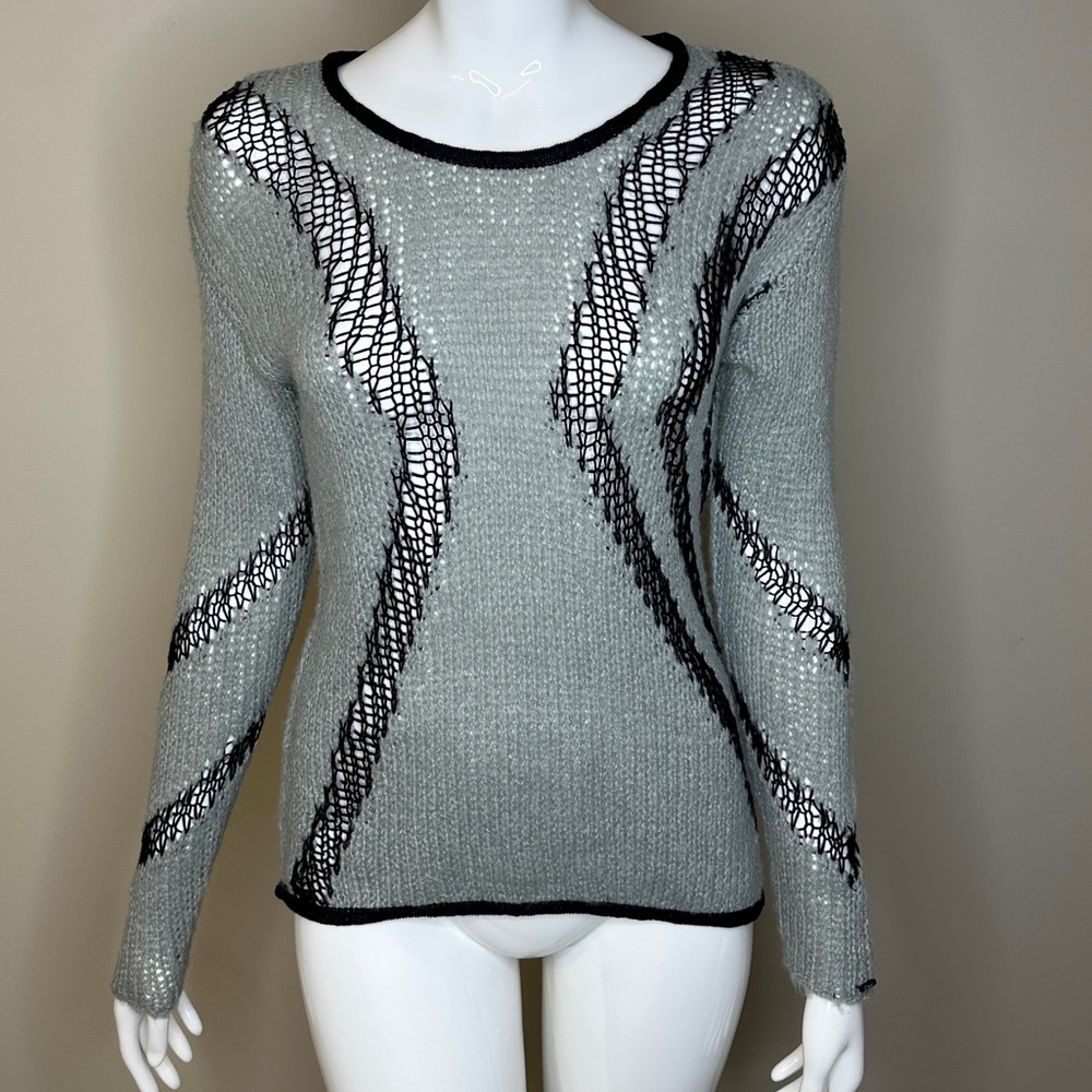 Dex 1963 Women
Lightweight Knit Long Sleeve
Tri Blend Sweater Top, size S.
Gray